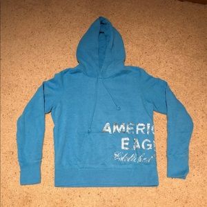 American Eagle Hooded Sweatshirt. Size: M